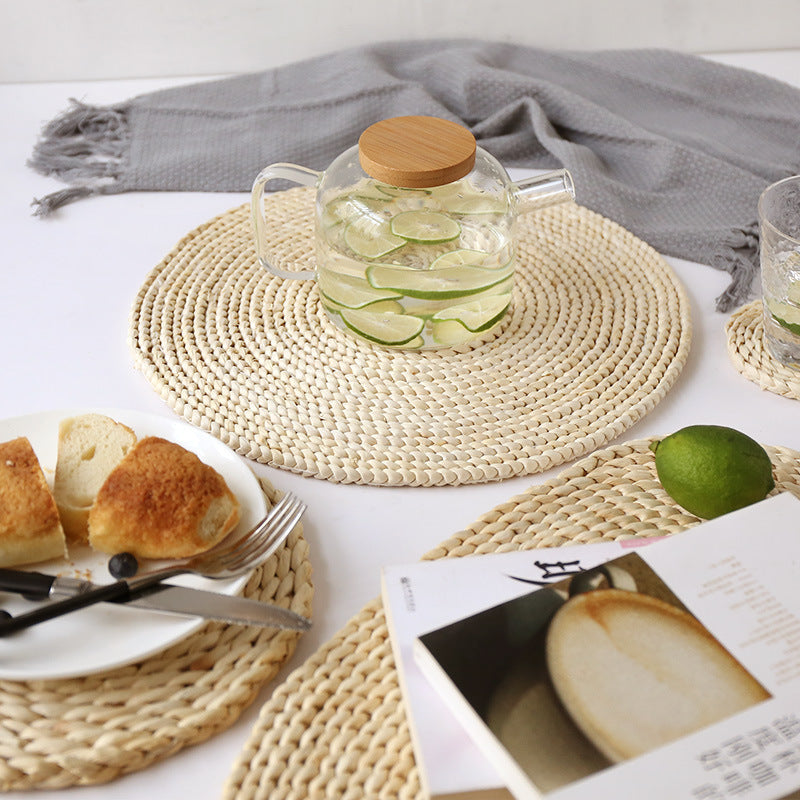 Handwoven Corn Husk Trivets – Eco-Friendly & Heat-Resistant Table Protectors