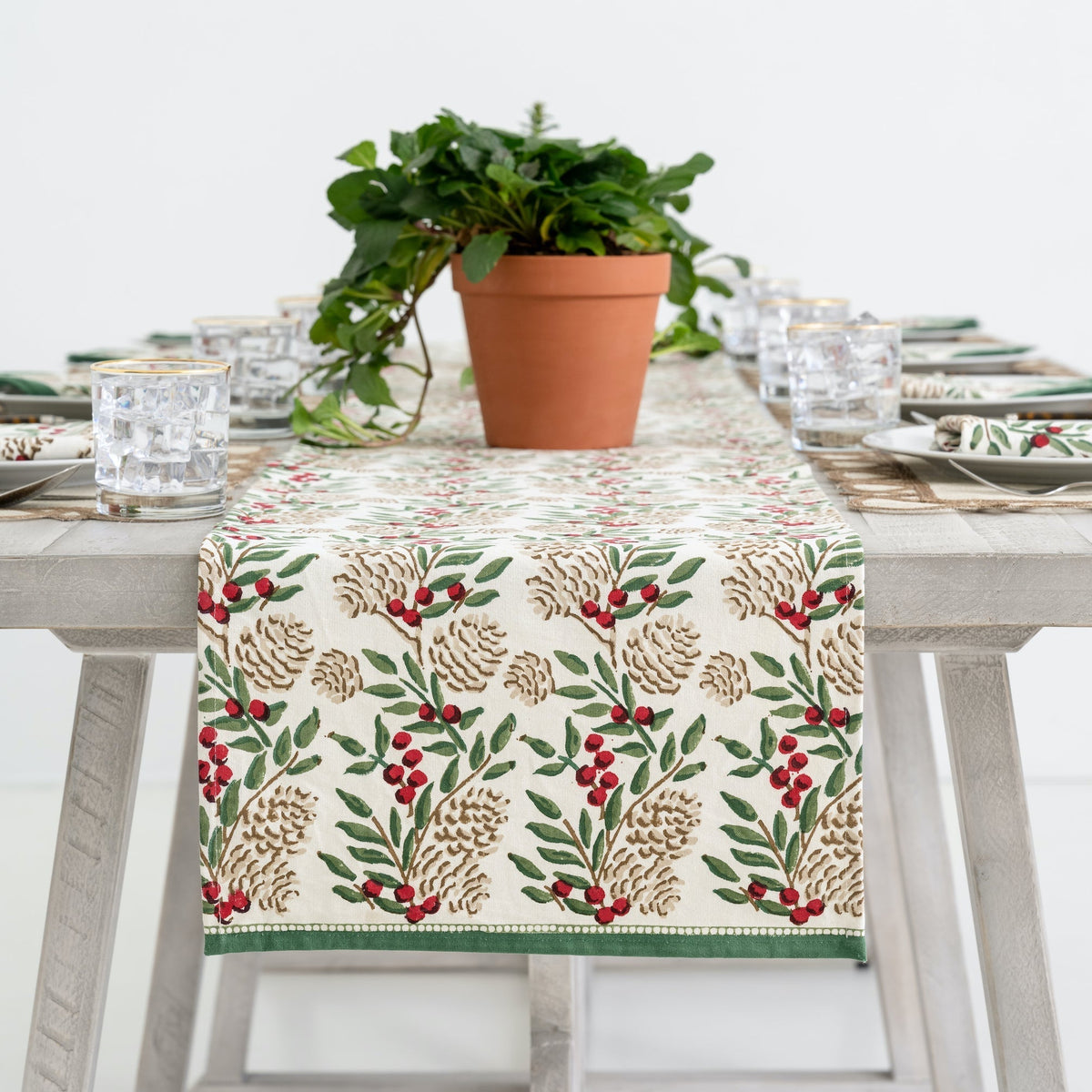 Christmas Garland Table Runner