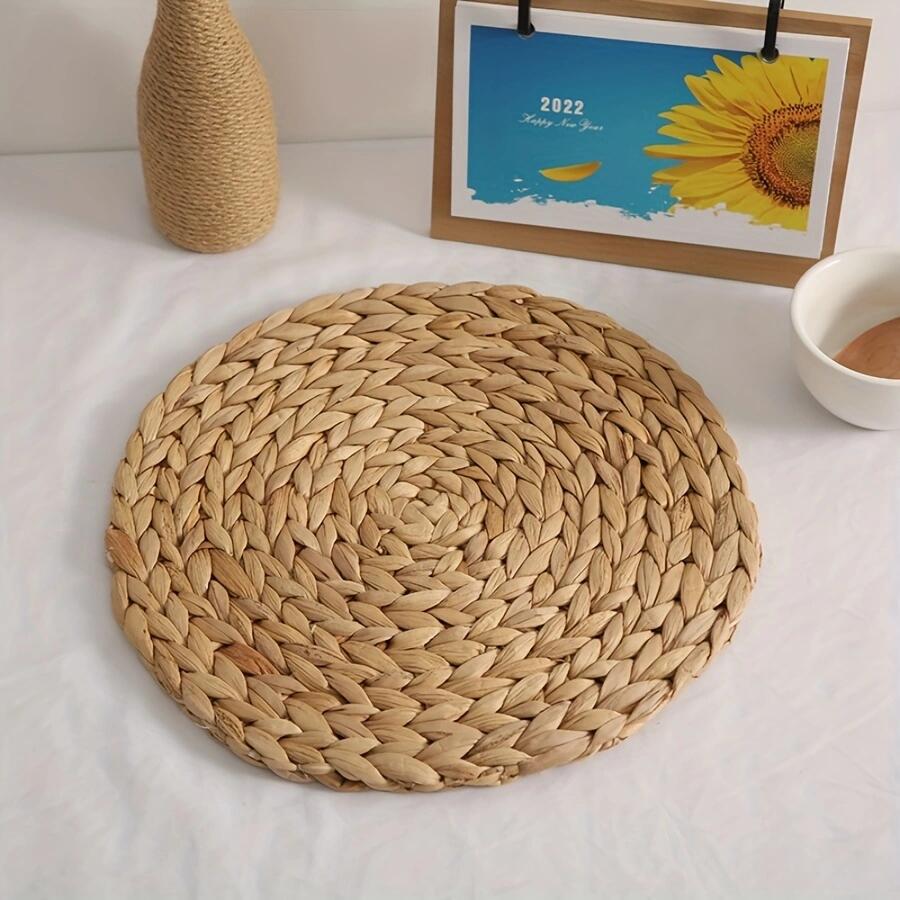 Artisan Gourd Fiber Trivets – Natural & Heat-Resistant Table Guardians