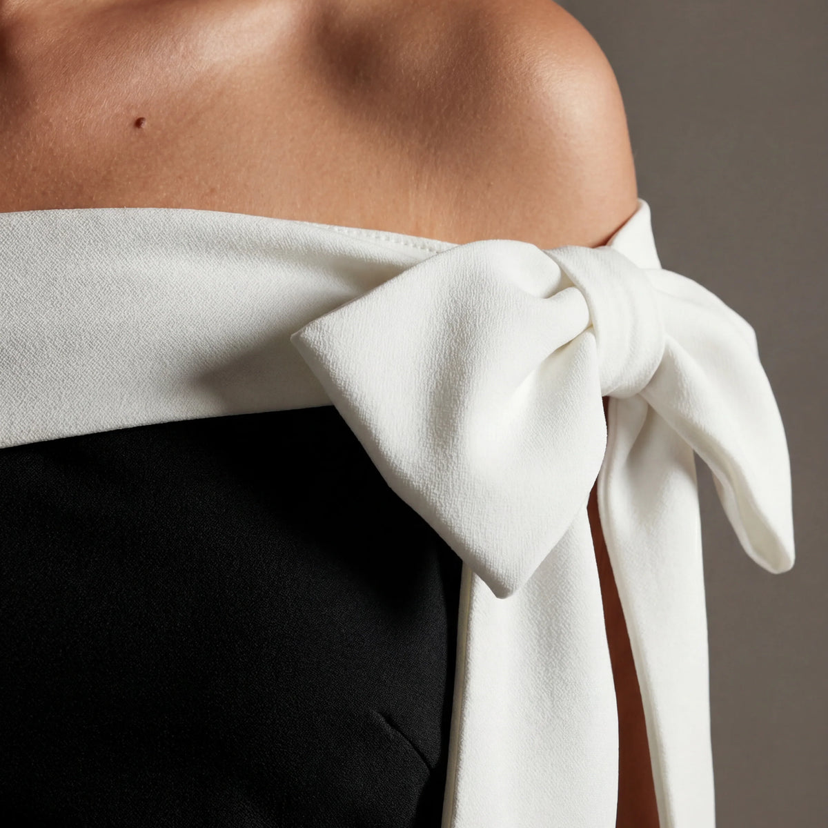 Cynthia | Off-Shoulder Mini Dress with Bow Detail