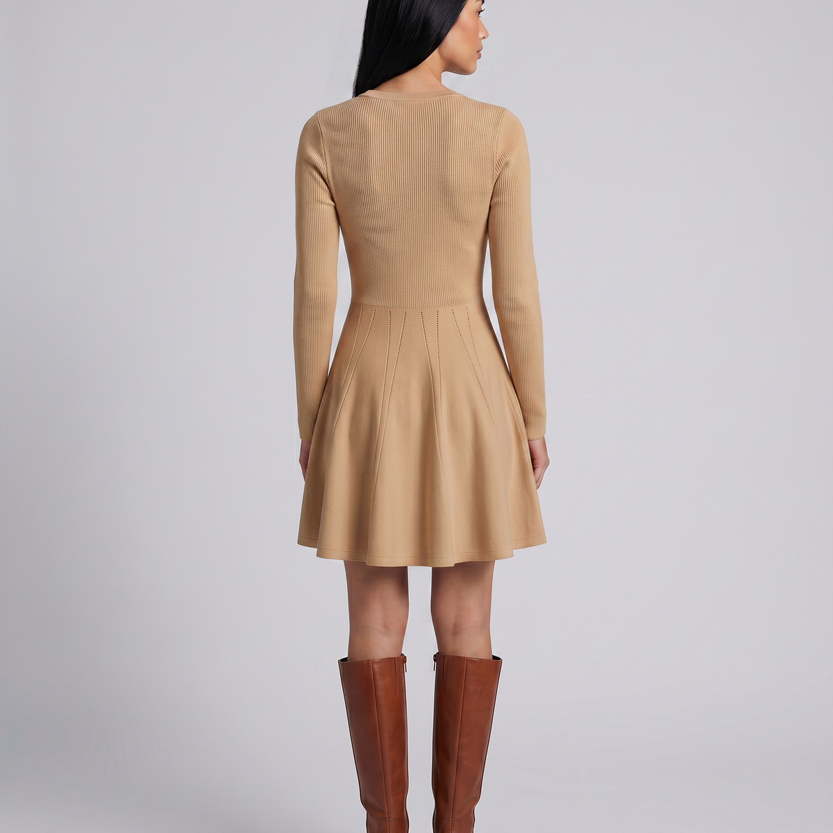 Brynn | Mini Dress with Long Sleeves and Flared Skirt
