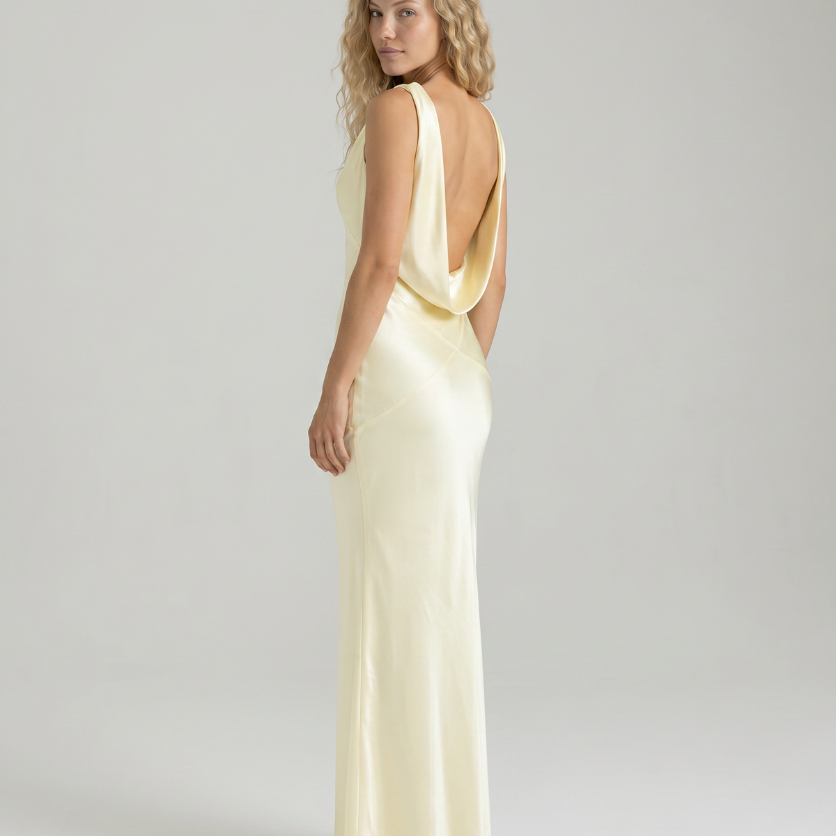 Bria | Maxi Dress with Cowl Neck and Open Back