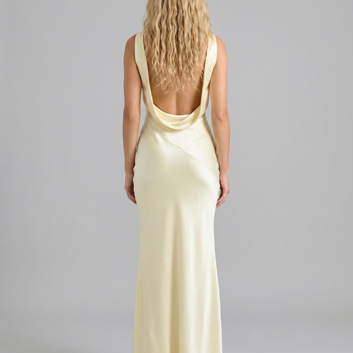 Bria | Maxi Dress with Cowl Neck and Open Back