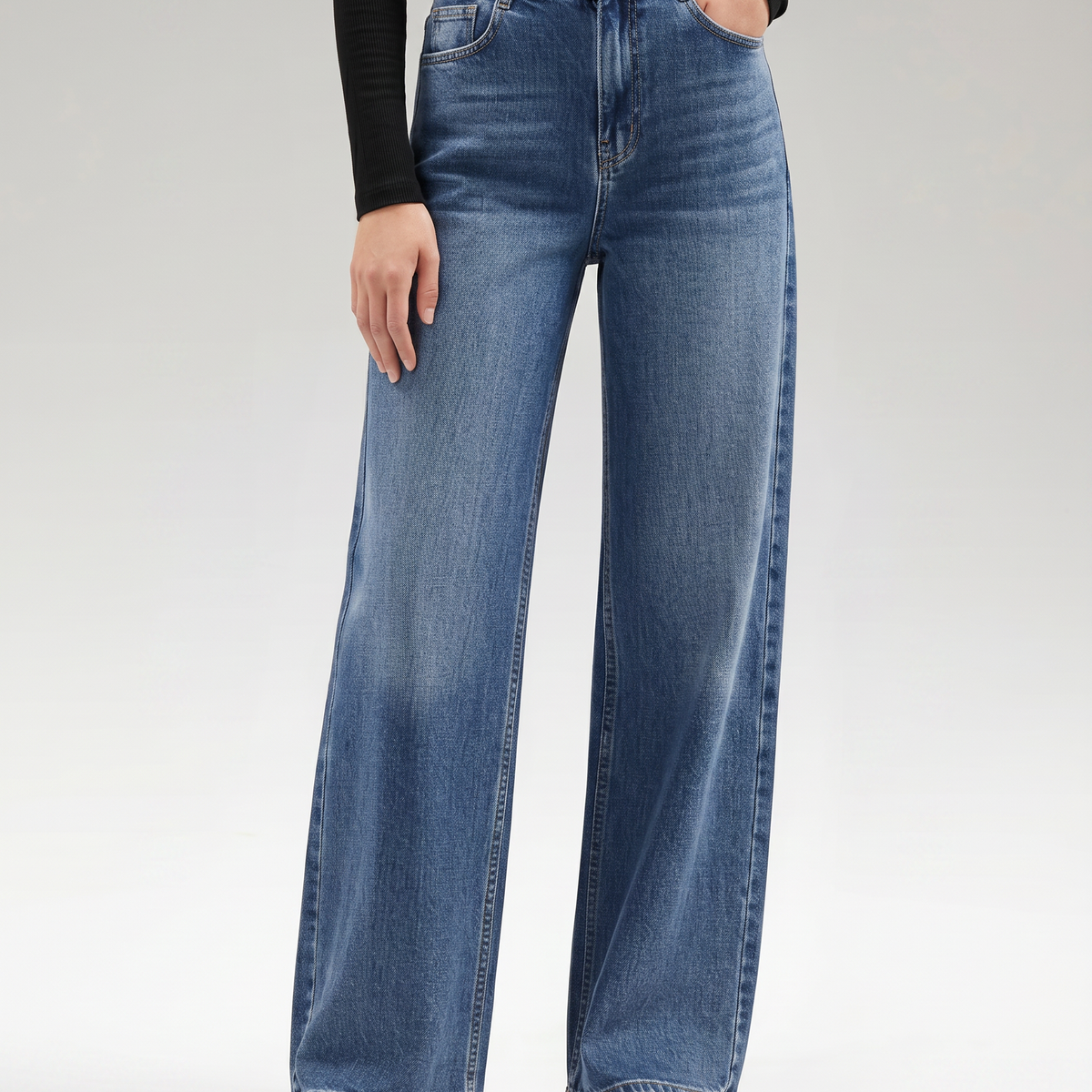 Celia | Wide-Leg Jeans with Belt Loops