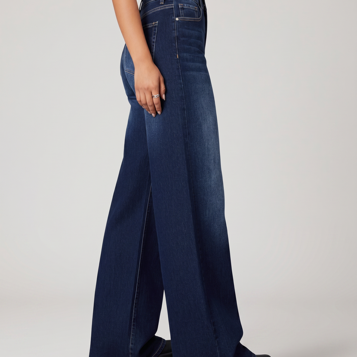 Leona | Wide-Leg Jeans with Mid Rise