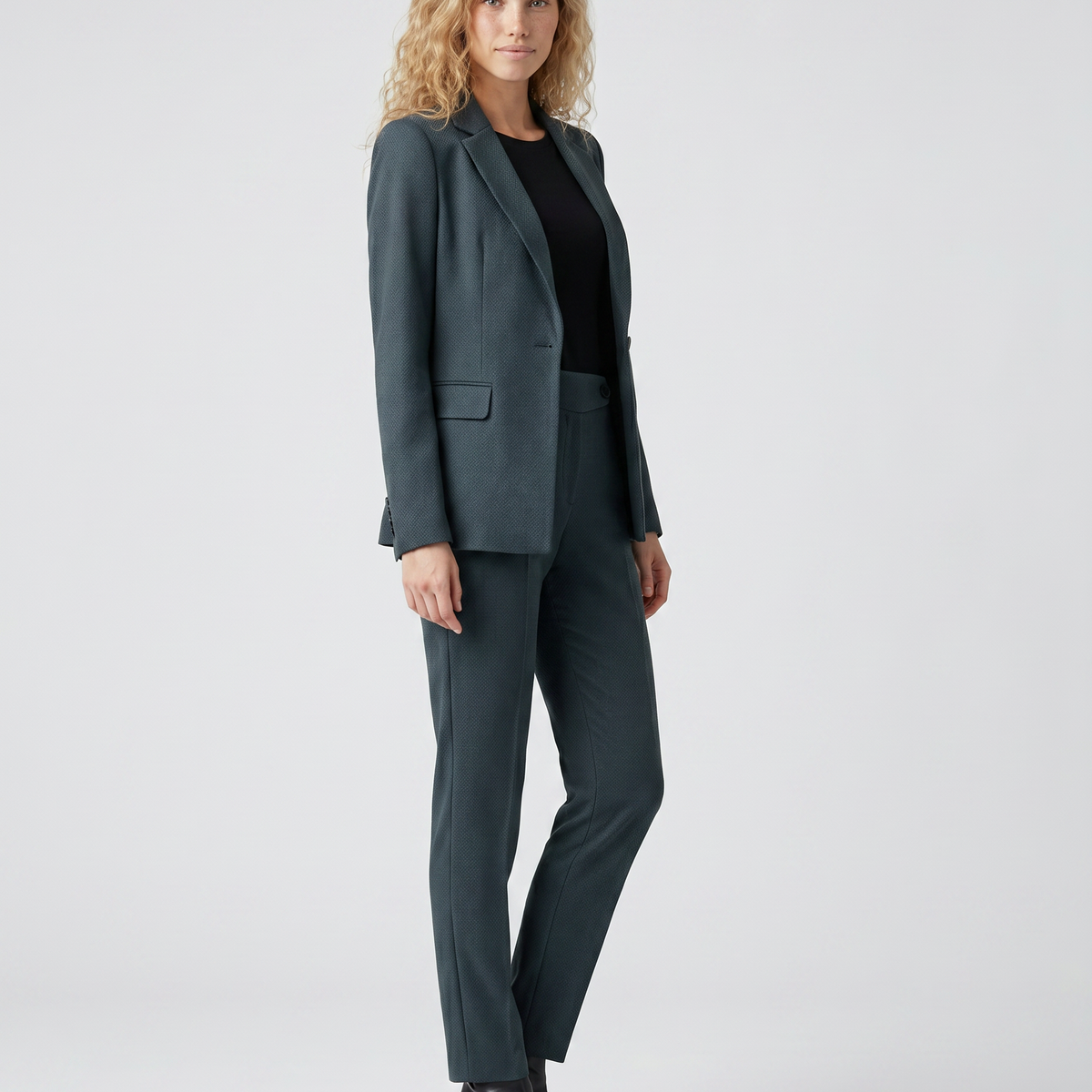 Lillie | Blazer Set with Straight-Leg Trousers