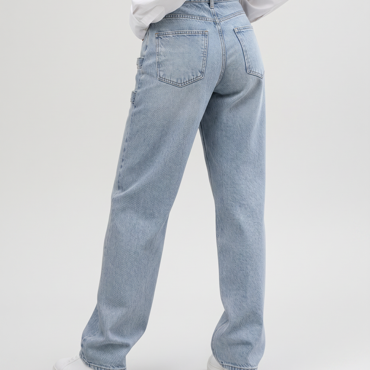 Nikki | Straight-Leg Jeans with Side Tabs