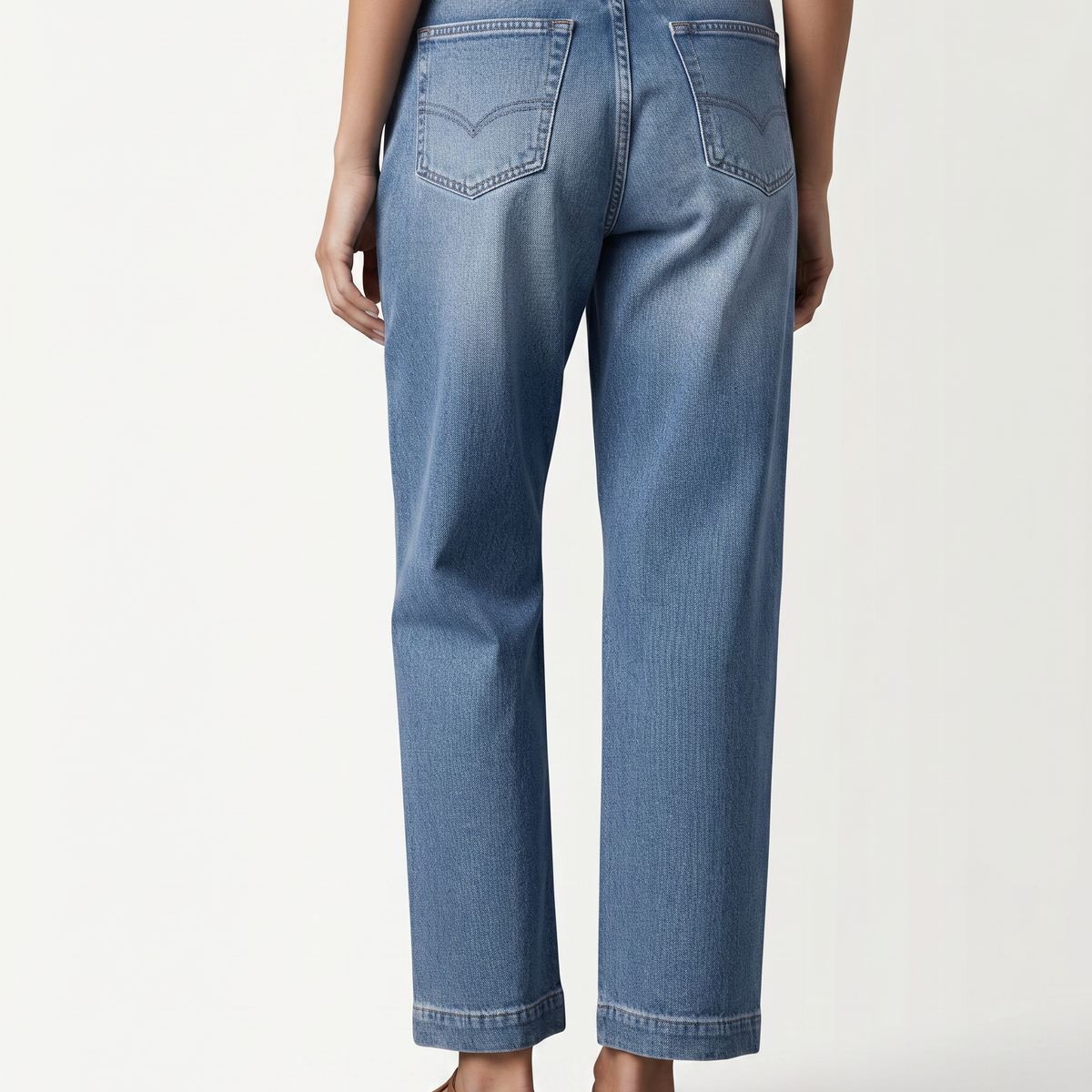 Marilyn | Straight-Leg Jeans with Seam Detailing