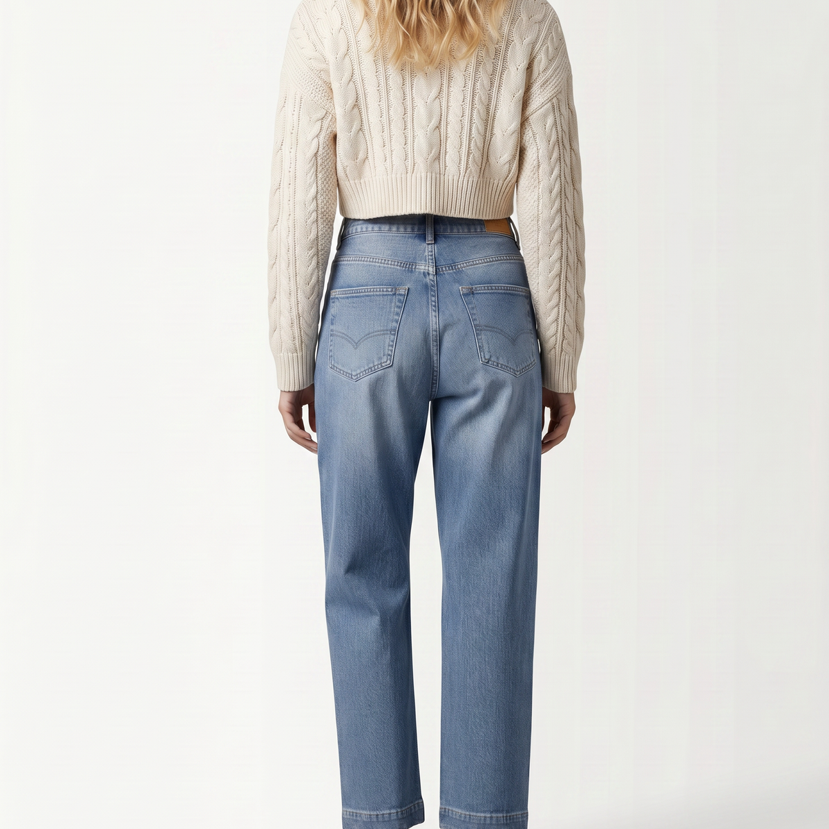 Marilyn | Straight-Leg Jeans with Seam Detailing