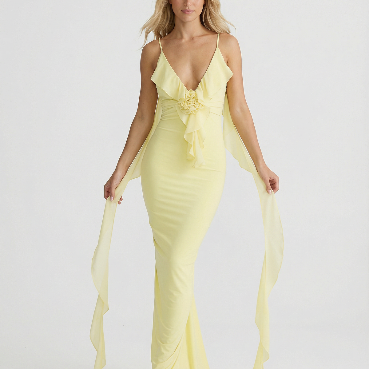 Kaitlyn | Maxi Dress with Backless Ruched Silhouette