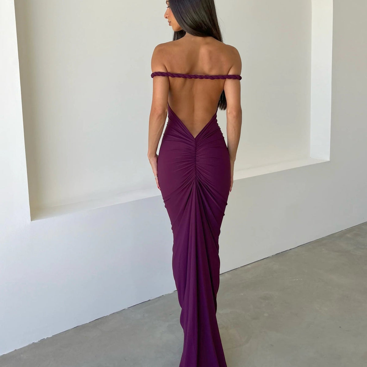 Linda | Maxi Dress with Asymmetric Neckline and Backless Detail