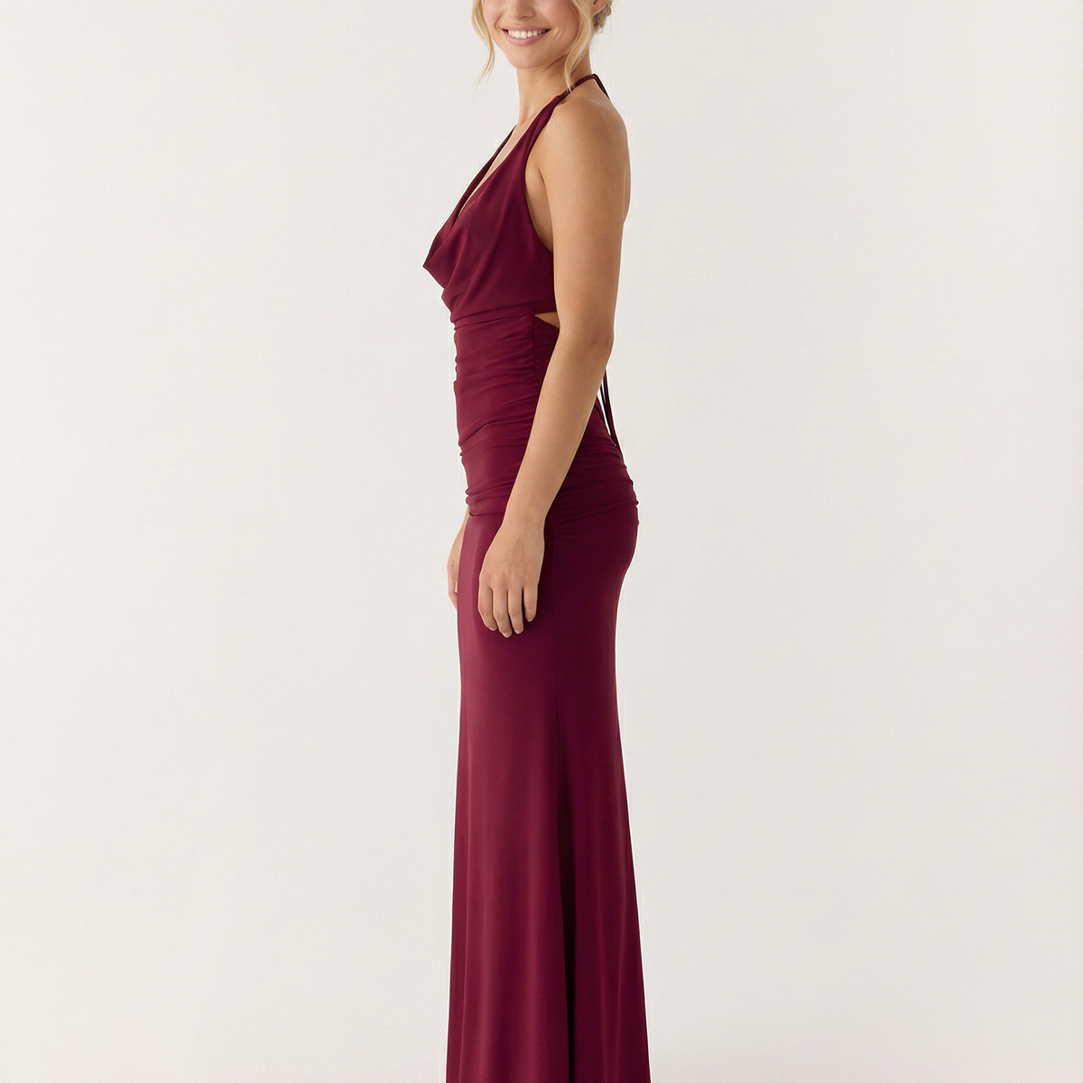 Lynette | Maxi Dress with Halter Neck and Ruched Waist