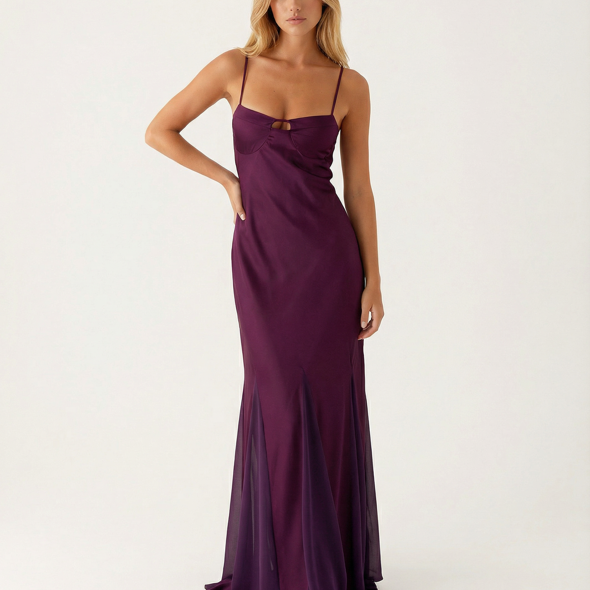 Leona | Maxi Dress with Cut-Out Bust and Open Back