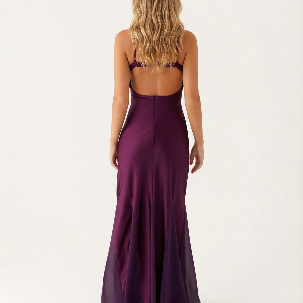 Leona | Maxi Dress with Cut-Out Bust and Open Back