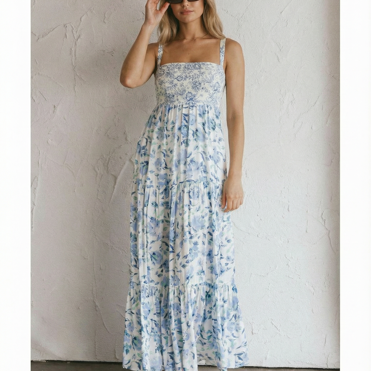 Mariska | Floral Halter Neck Maxi Dress