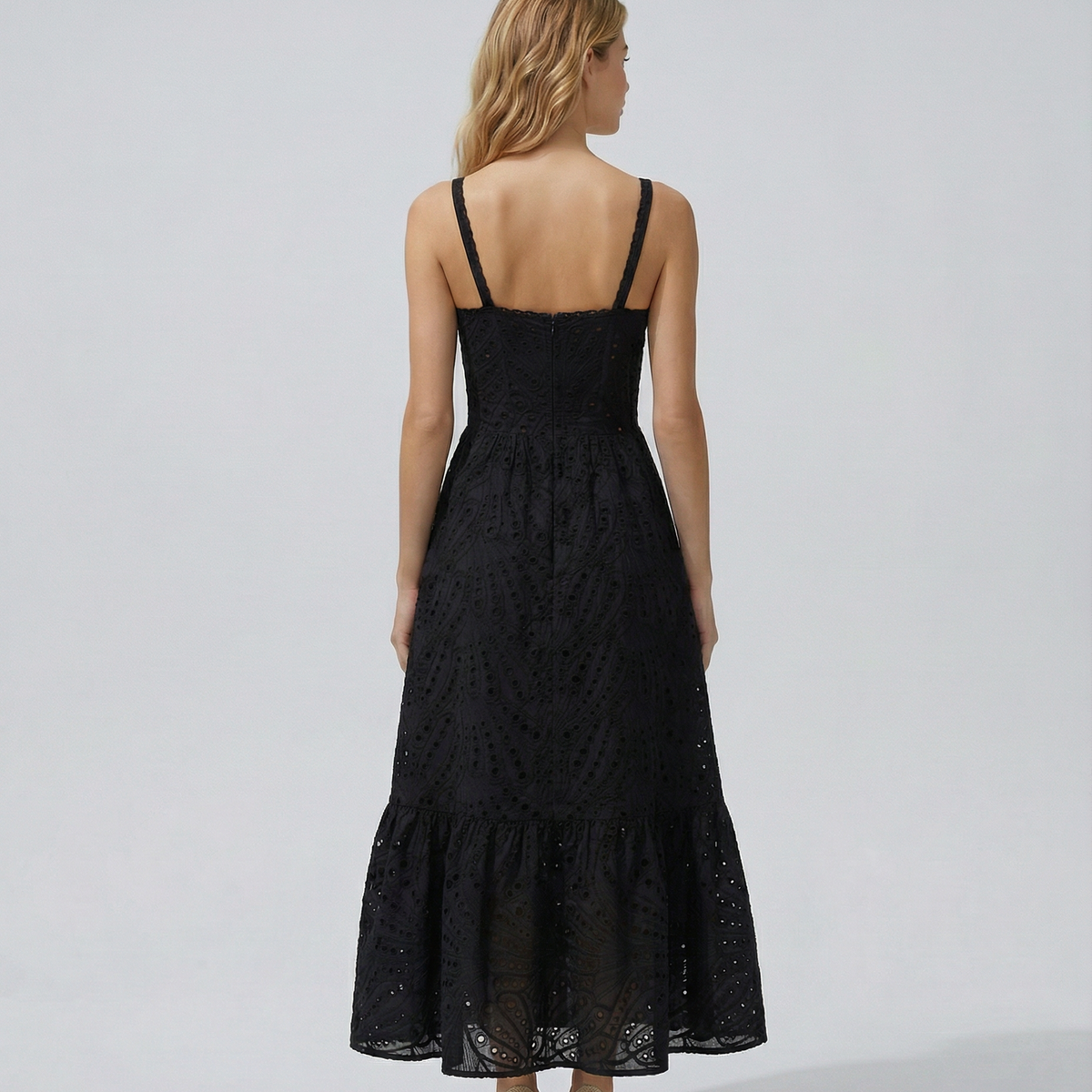 Maura | Maxi Dress with Eyelet Lace and Tiered Hem