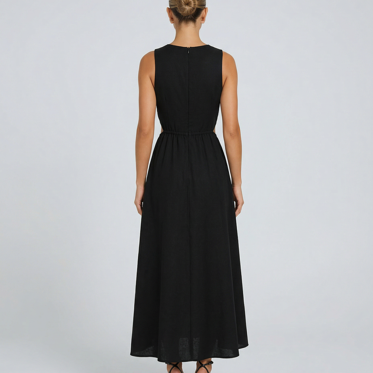 Donna | Sleeveless Midi Dress with Side Cut-Out