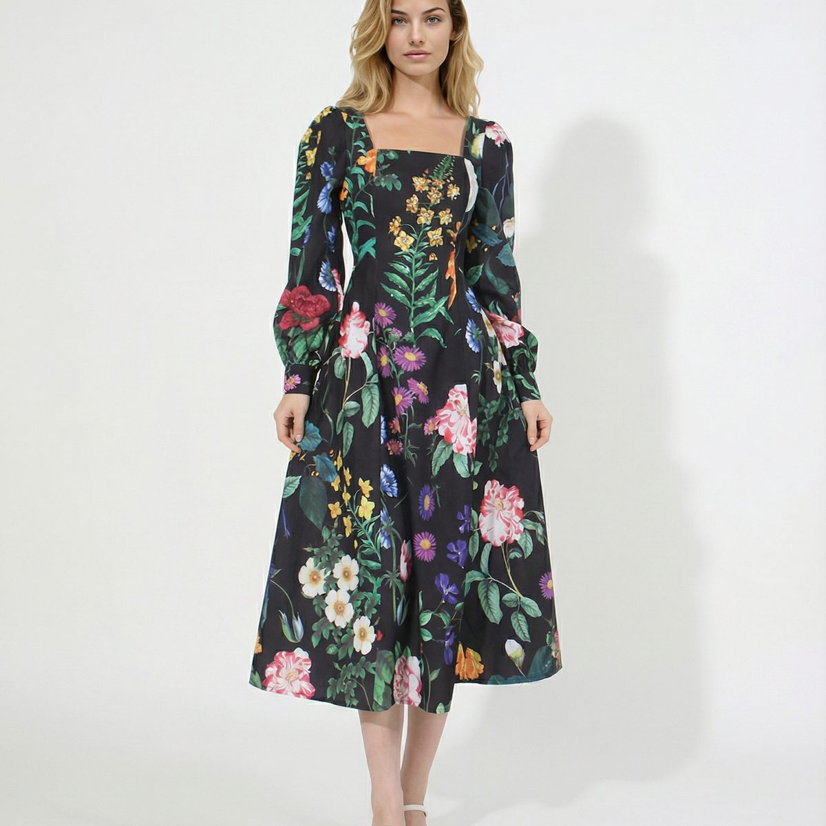 Joann | Midi Dress with Long Sleeves and Floral Print