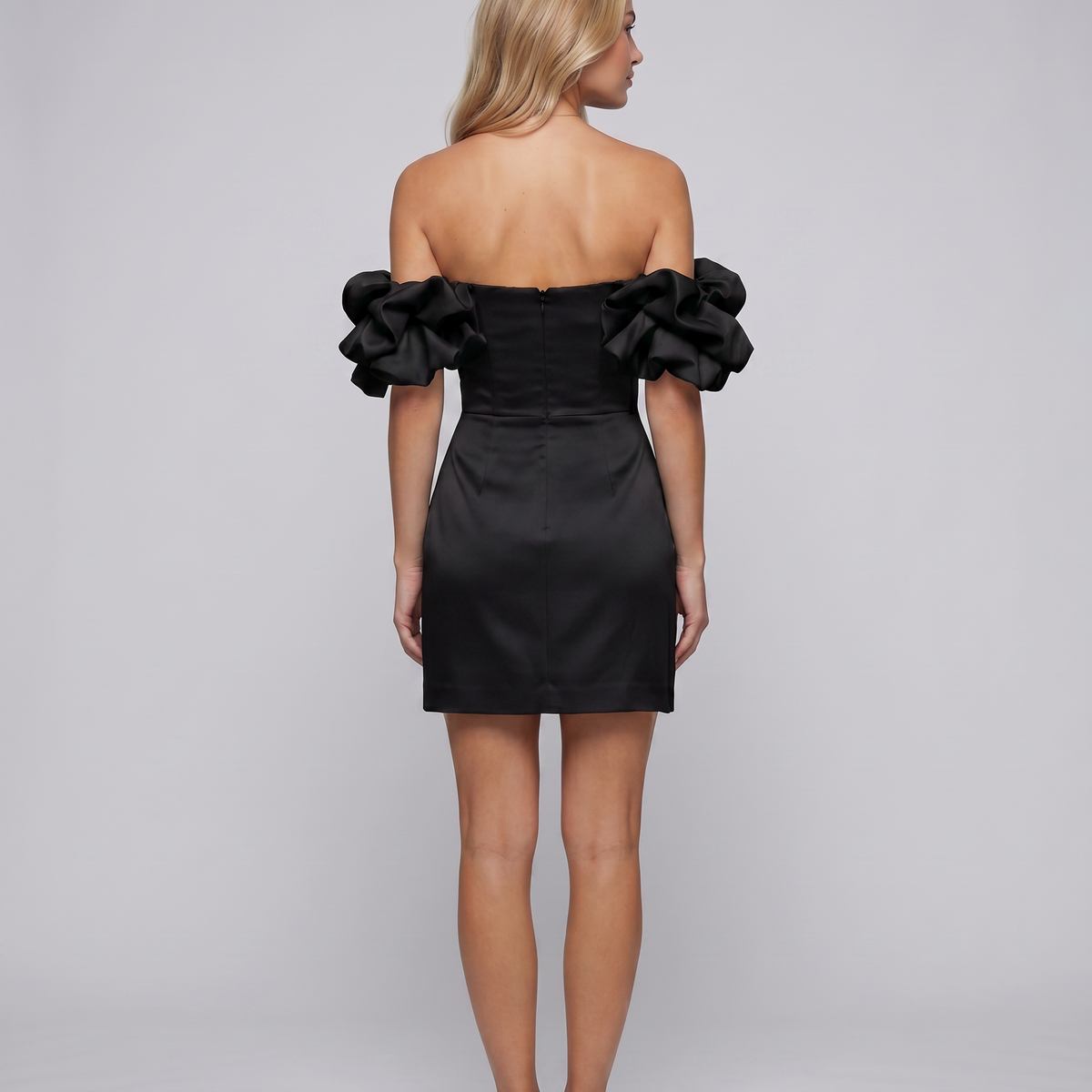 Brianna | Mini Dress with Off-Shoulder Ruffle Sleeves
