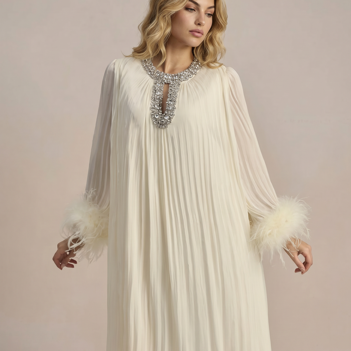 Felicia | Maxi Dress with Pleated Fabric and Feather Cuffs
