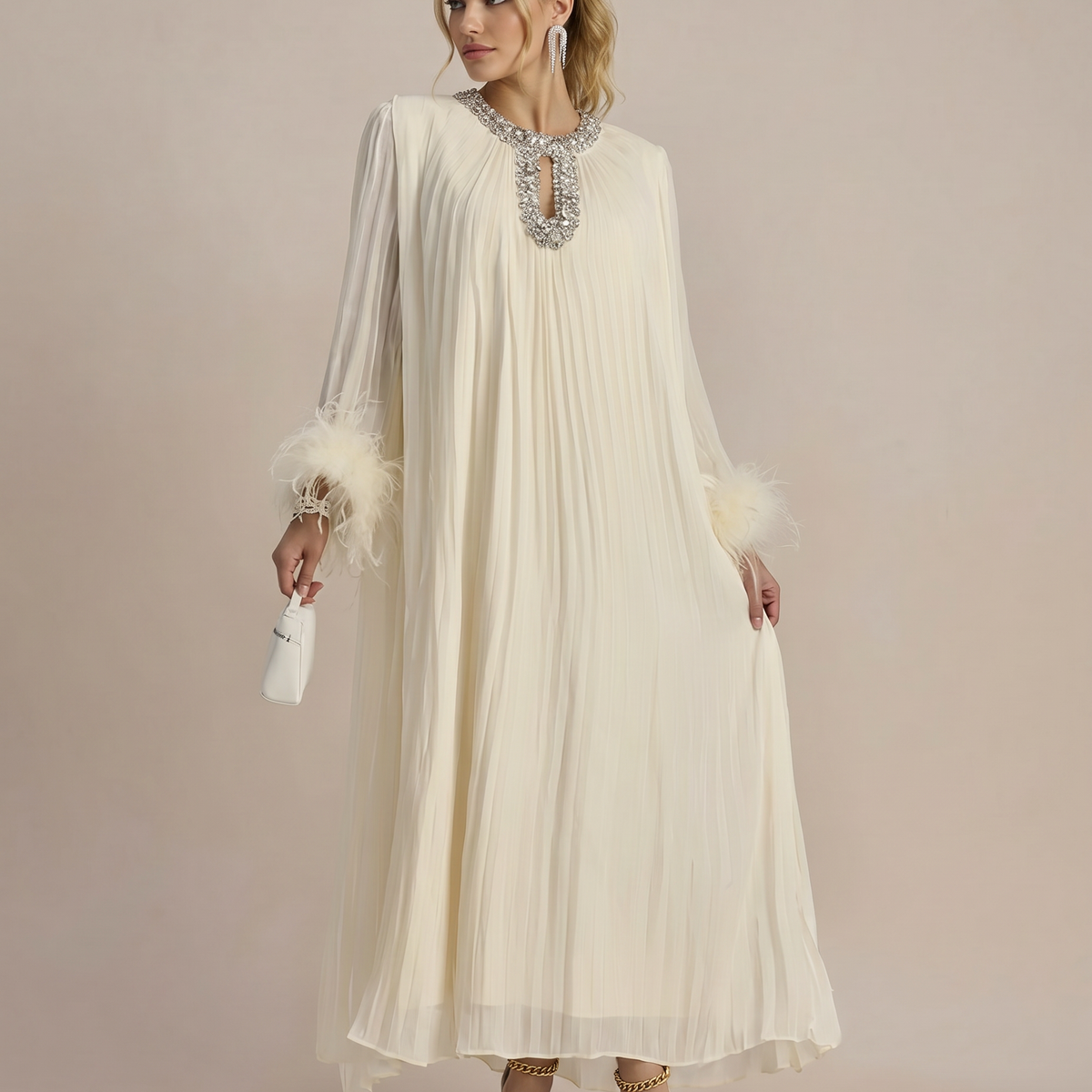 Felicia | Maxi Dress with Pleated Fabric and Feather Cuffs