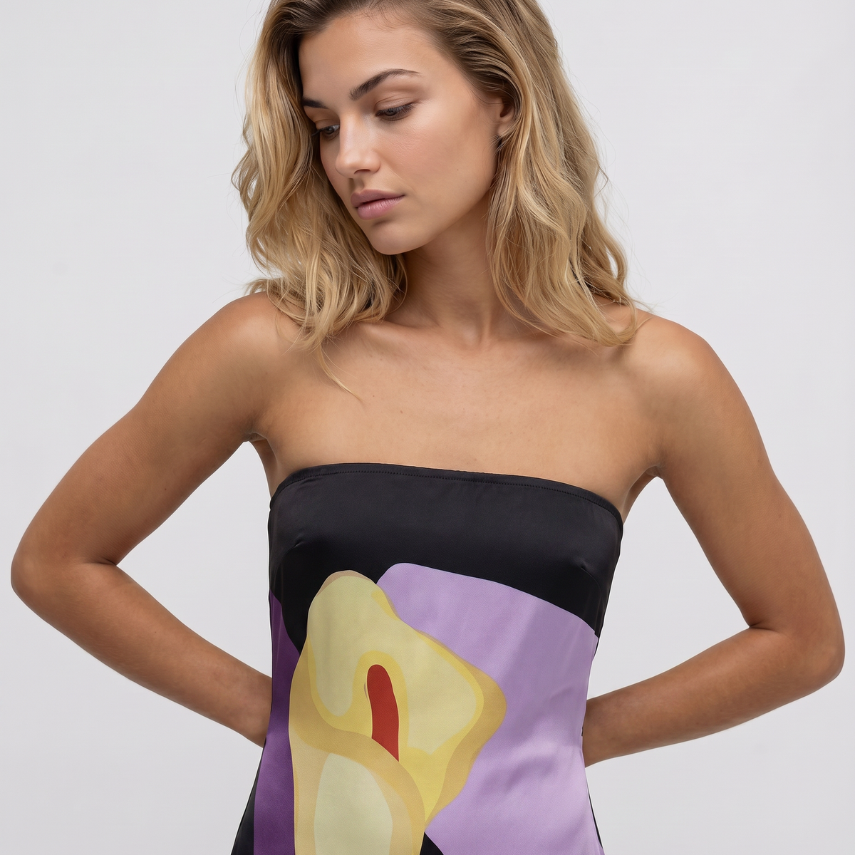 Tanya | Maxi Dress with Strapless Abstract Print