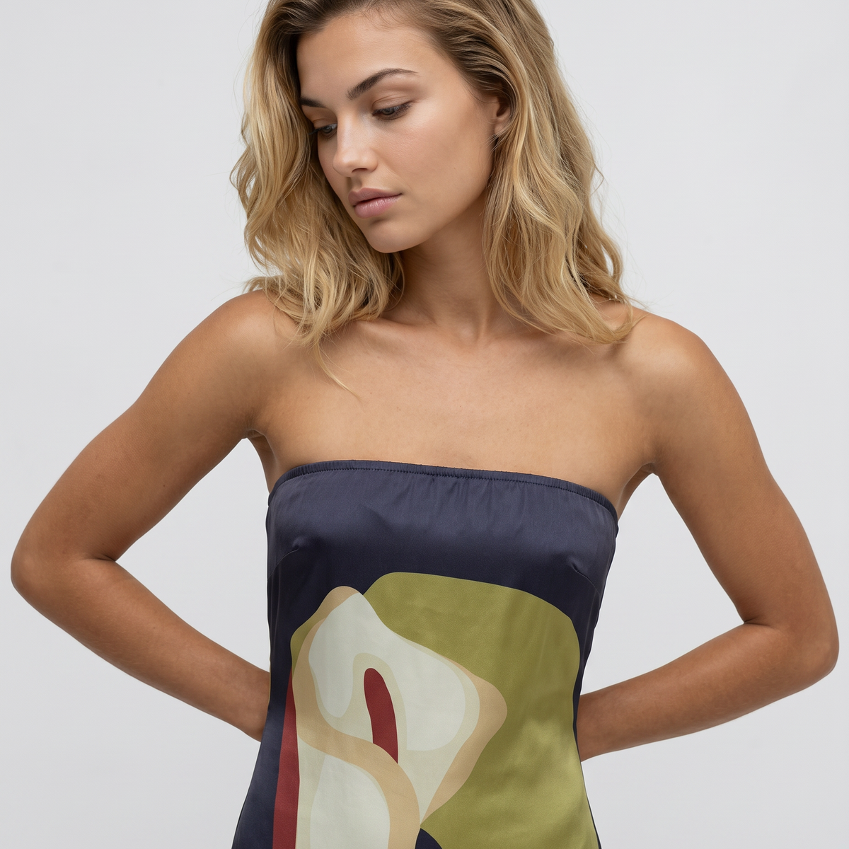 Tanya | Maxi Dress with Strapless Abstract Print