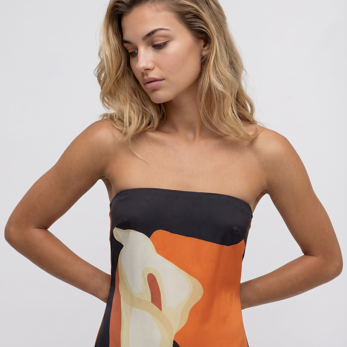Tanya | Maxi Dress with Strapless Abstract Print