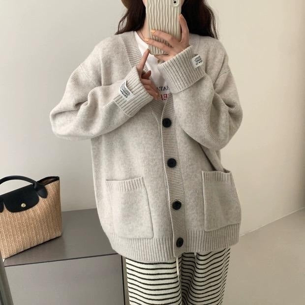 Patch V-Neck Long Sleeve Loose Cardigan Sweater | Dahlia Collection